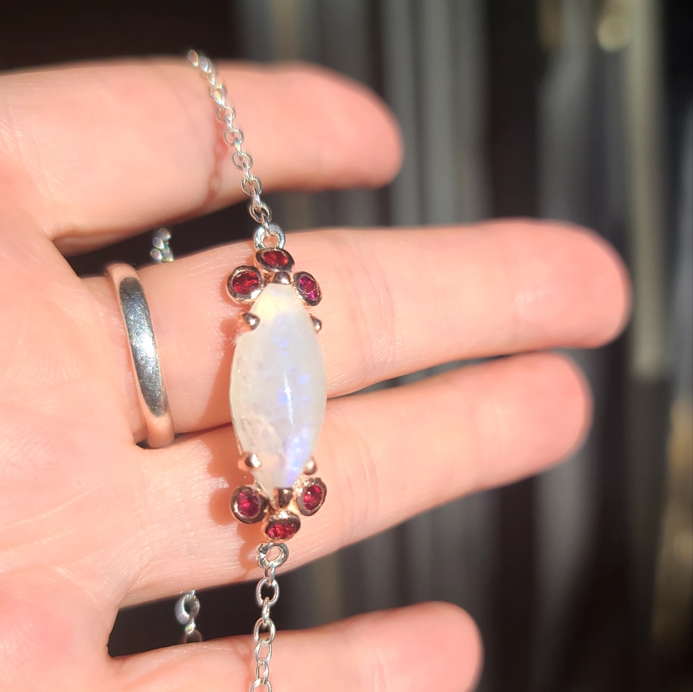 STUNNING HUGE Marquise cut moonstone & garnet sterling & gold bracelet - Picture 5 of 7